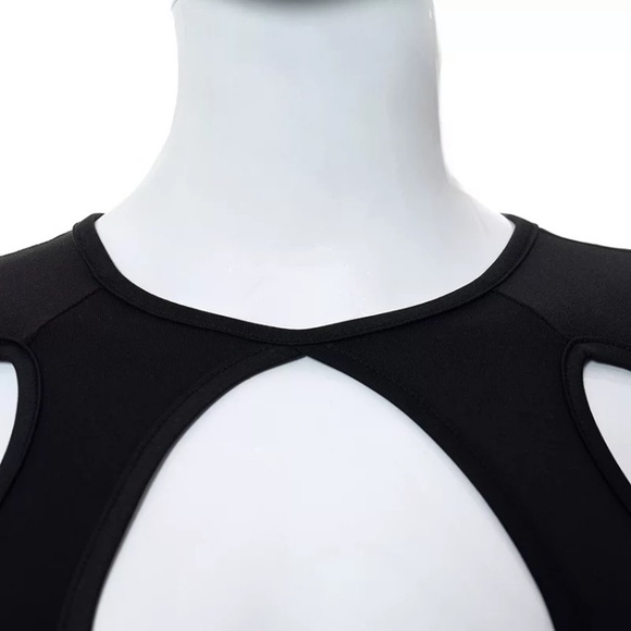 Black cut out long sleeve crop top - Picture 11 of 15